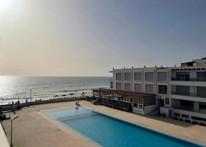 Pieds Dans L\'Eau, Piscine Face A La Mer - Adan Beach
