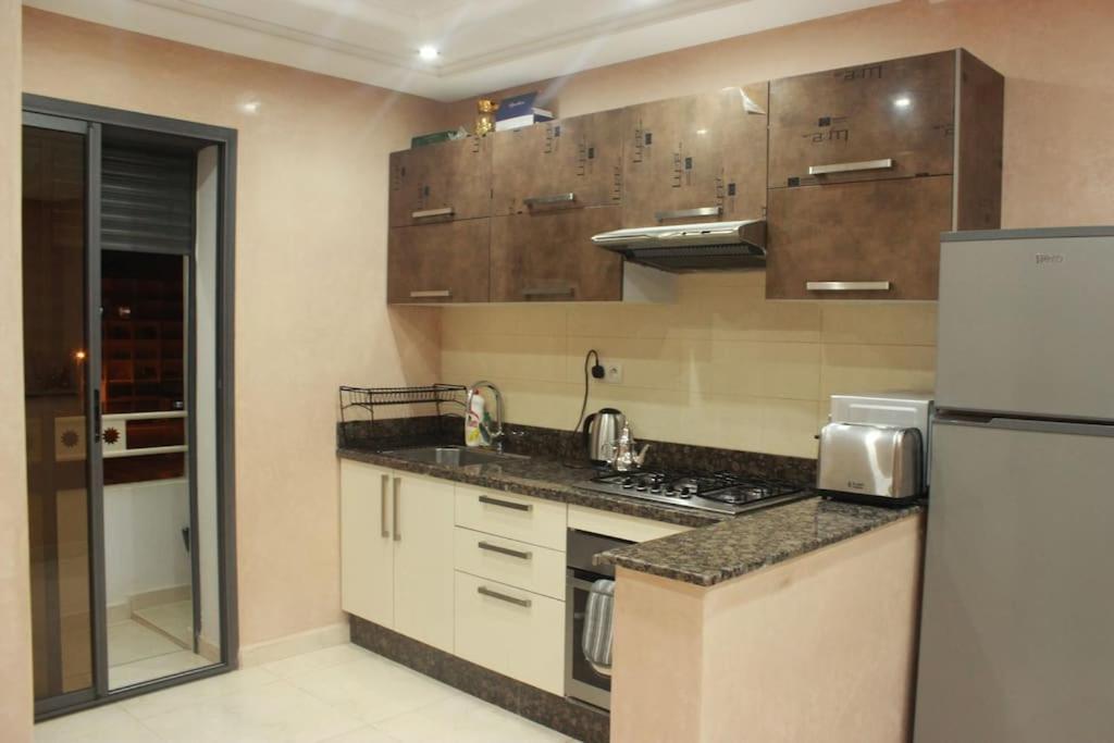 Stunning Two Bedroom Brand New Appartement *