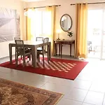 Appartement Spacieux Avec Piscine