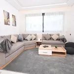Cosy Appartement Central De Plage Avec Piscine