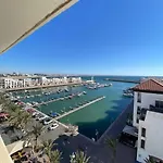 Imperial Holiday Apartment With Jacuzzi