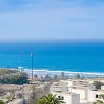 Chic & Cozy Sea View Apartment