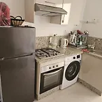 Schoenes Apartment In Anza Beach