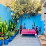Appartement Avec Patio, Au Centre Ville, Internet Fibre, Canal Plus, Chaines Internationales