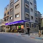 Deluxe Apartment At Amouage Anza