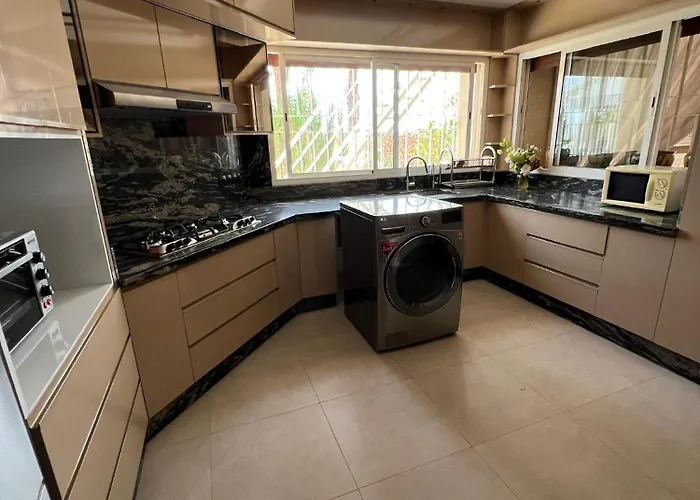 Villa Avec Cascade A Agadir