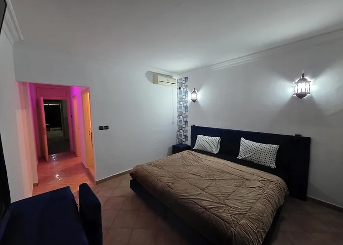 Hotel Merry
