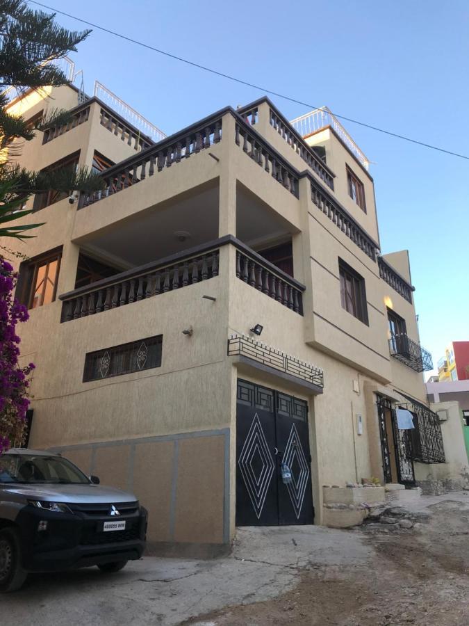 House Bros * Agadir