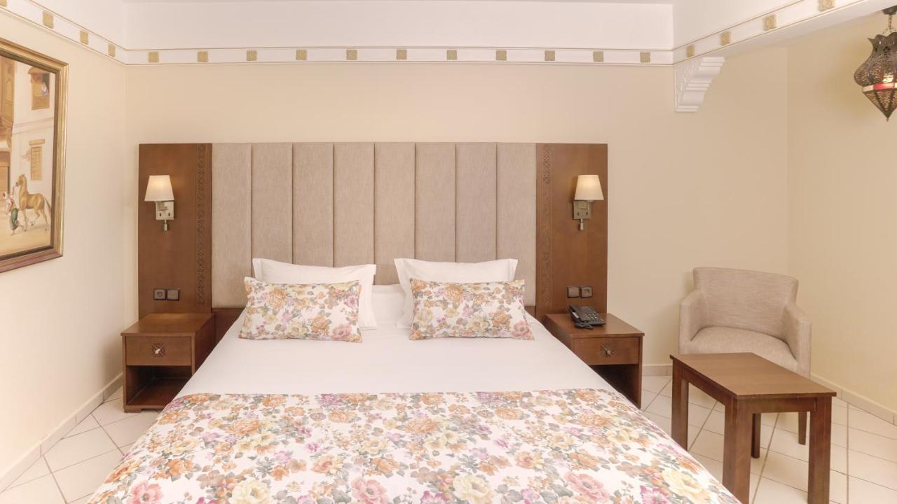 Club Hotel 4*