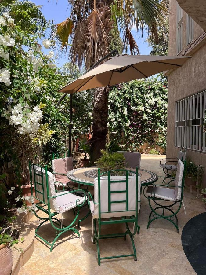 Avec Cascade A Villa *