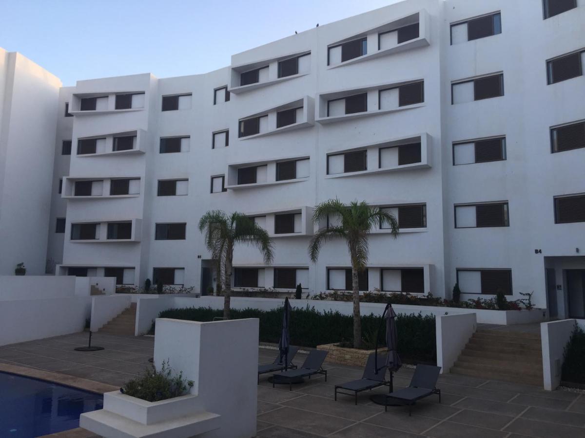 Luxury 100sqm With Pool Near Wifi Unlimited With Optical Fiber