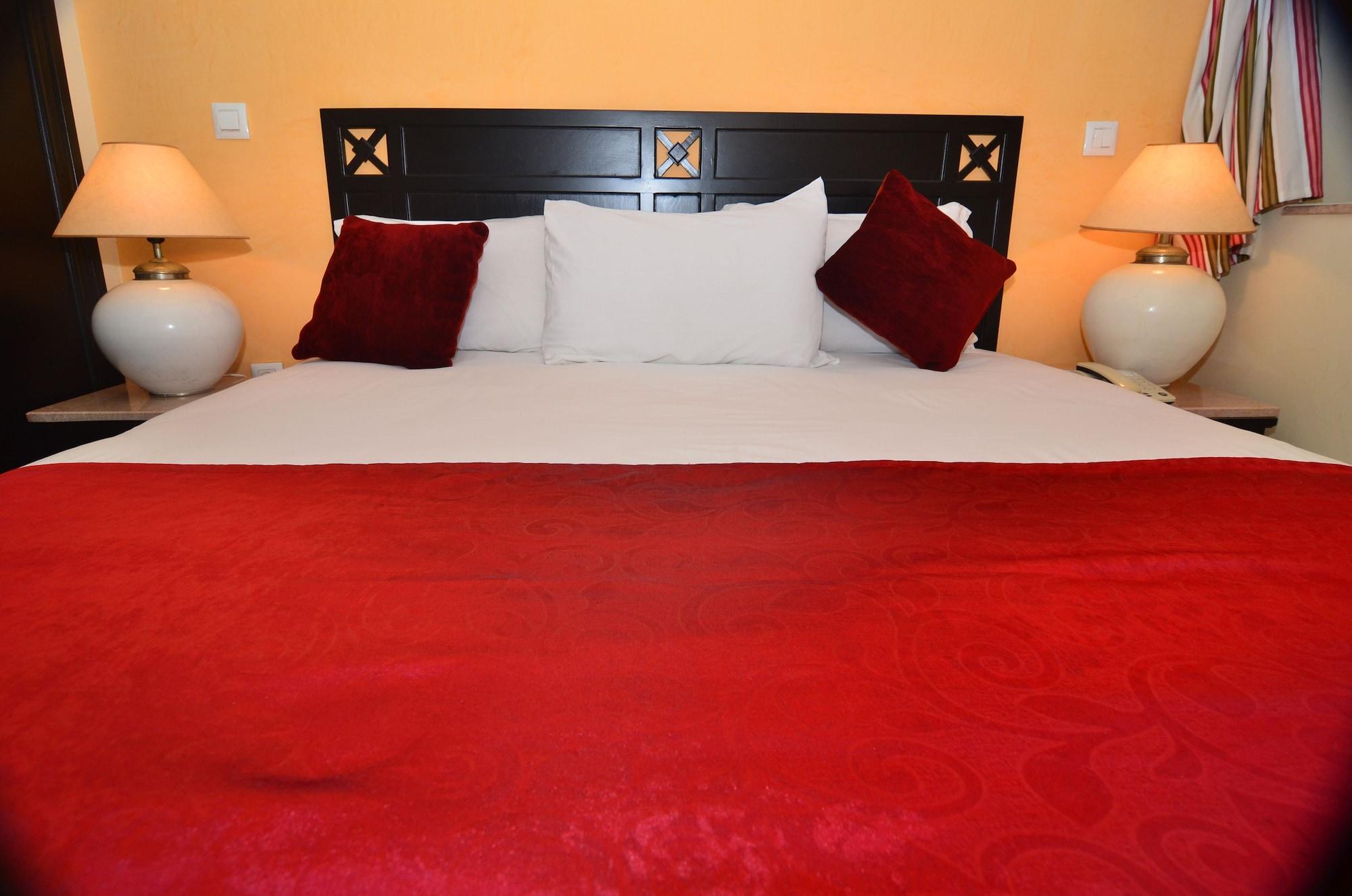 Golden Aparthotel