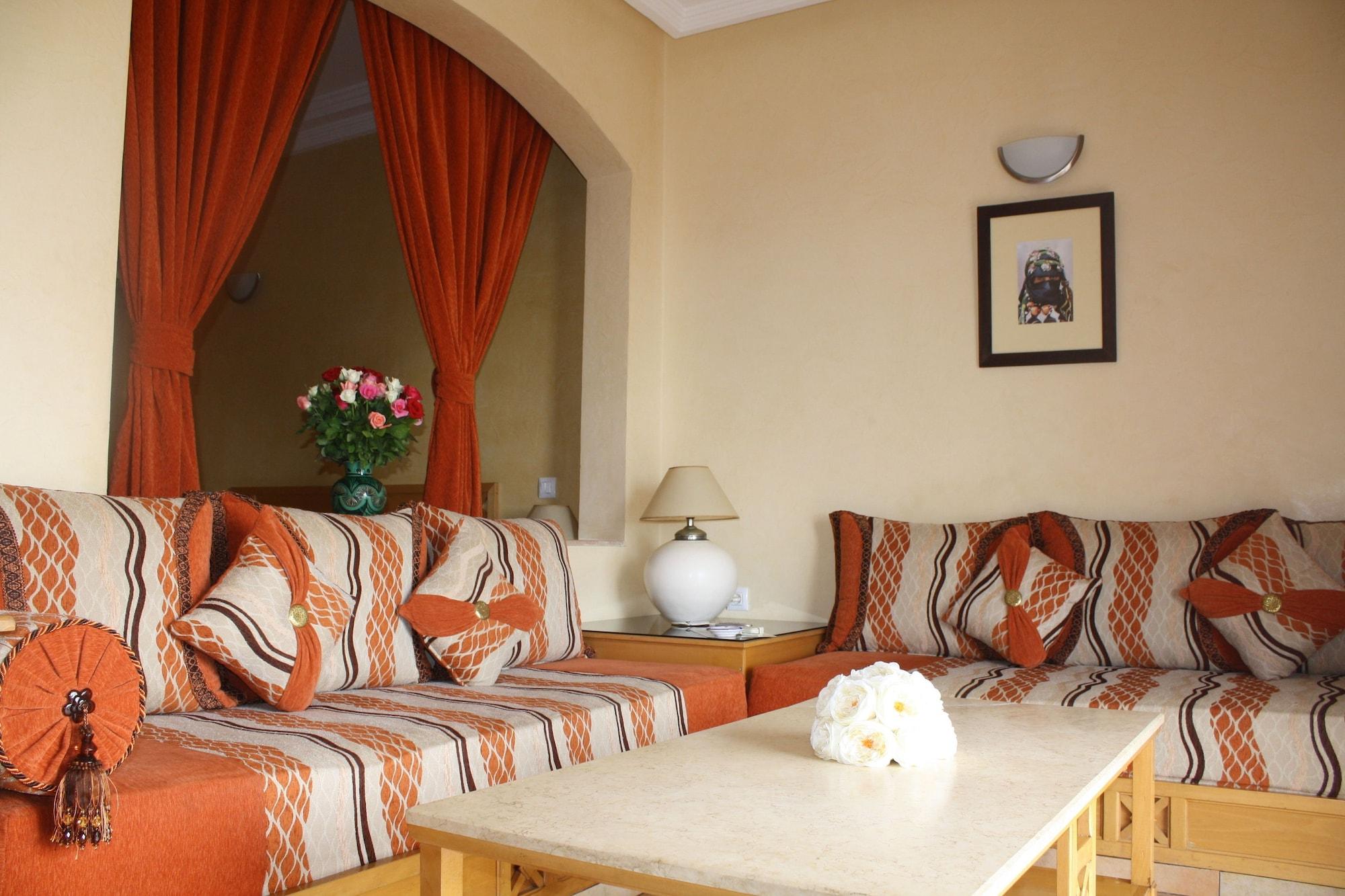 Aparthotel Golden 4*