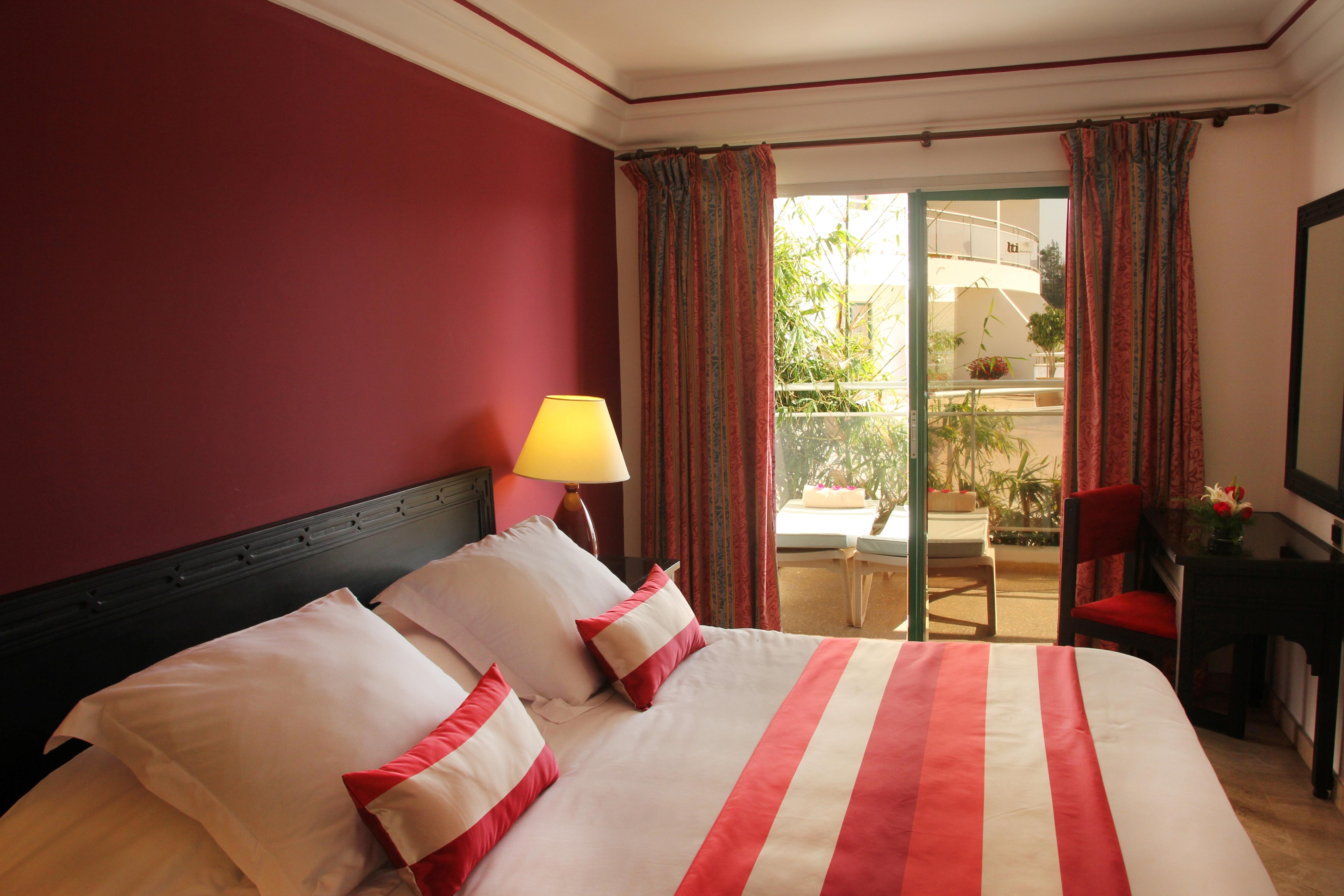 Club Hotel