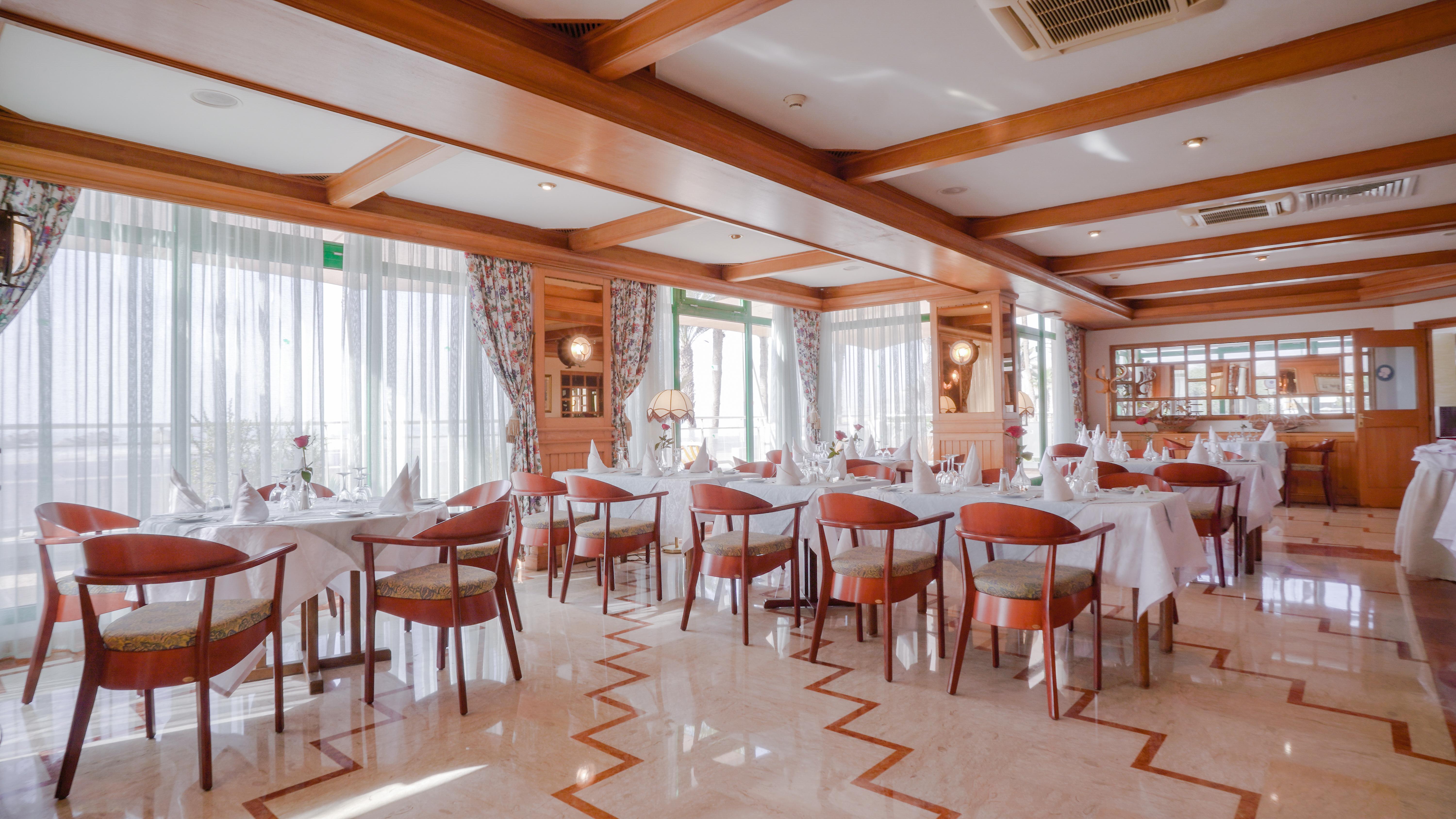 Club 4*