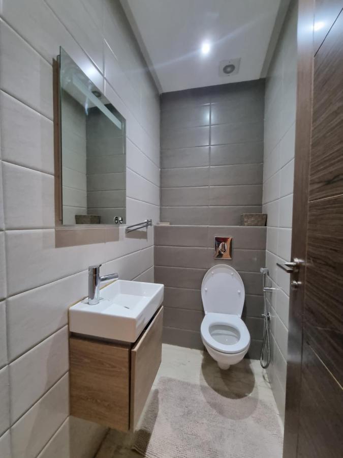 L3 Avec Piscine Apartment
