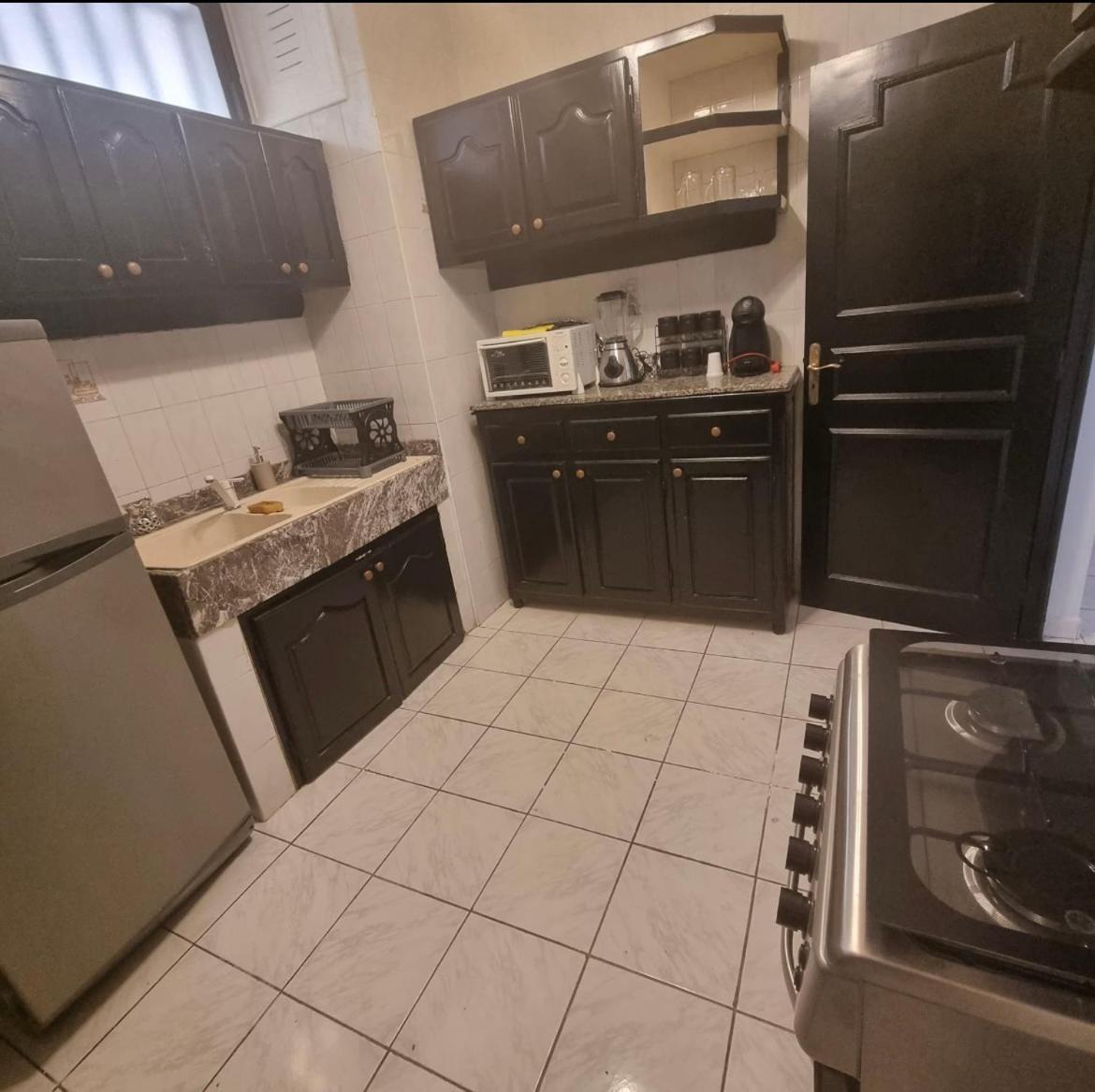 Apartment Centre *