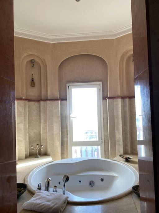 Imperial With Jacuzzi *
