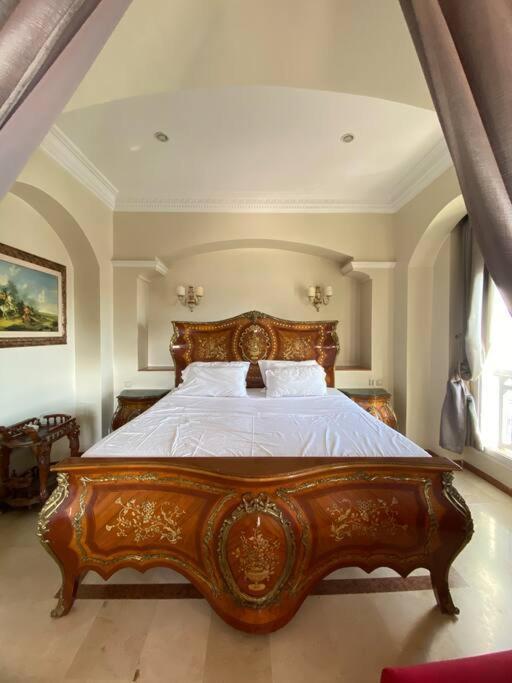 Imperial With Jacuzzi *