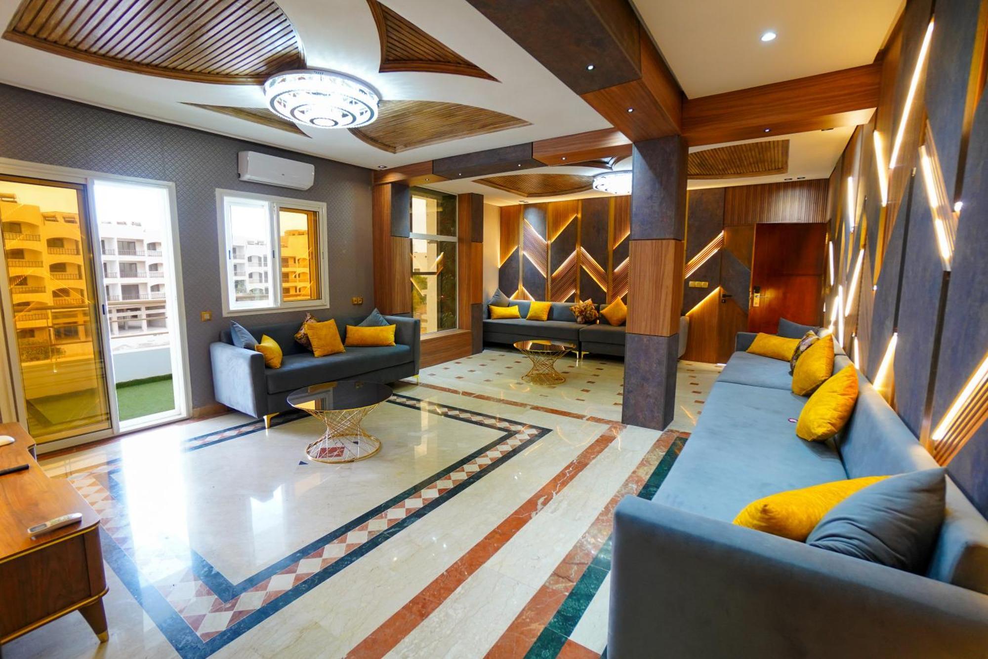 Great & Penthouse Apartment *