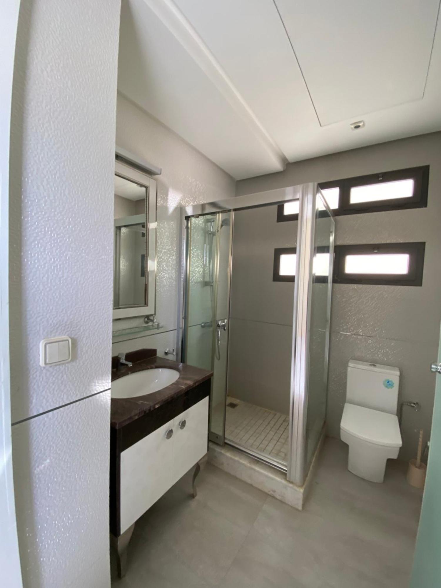 Villa Luxurious With 5 Bedrooms In