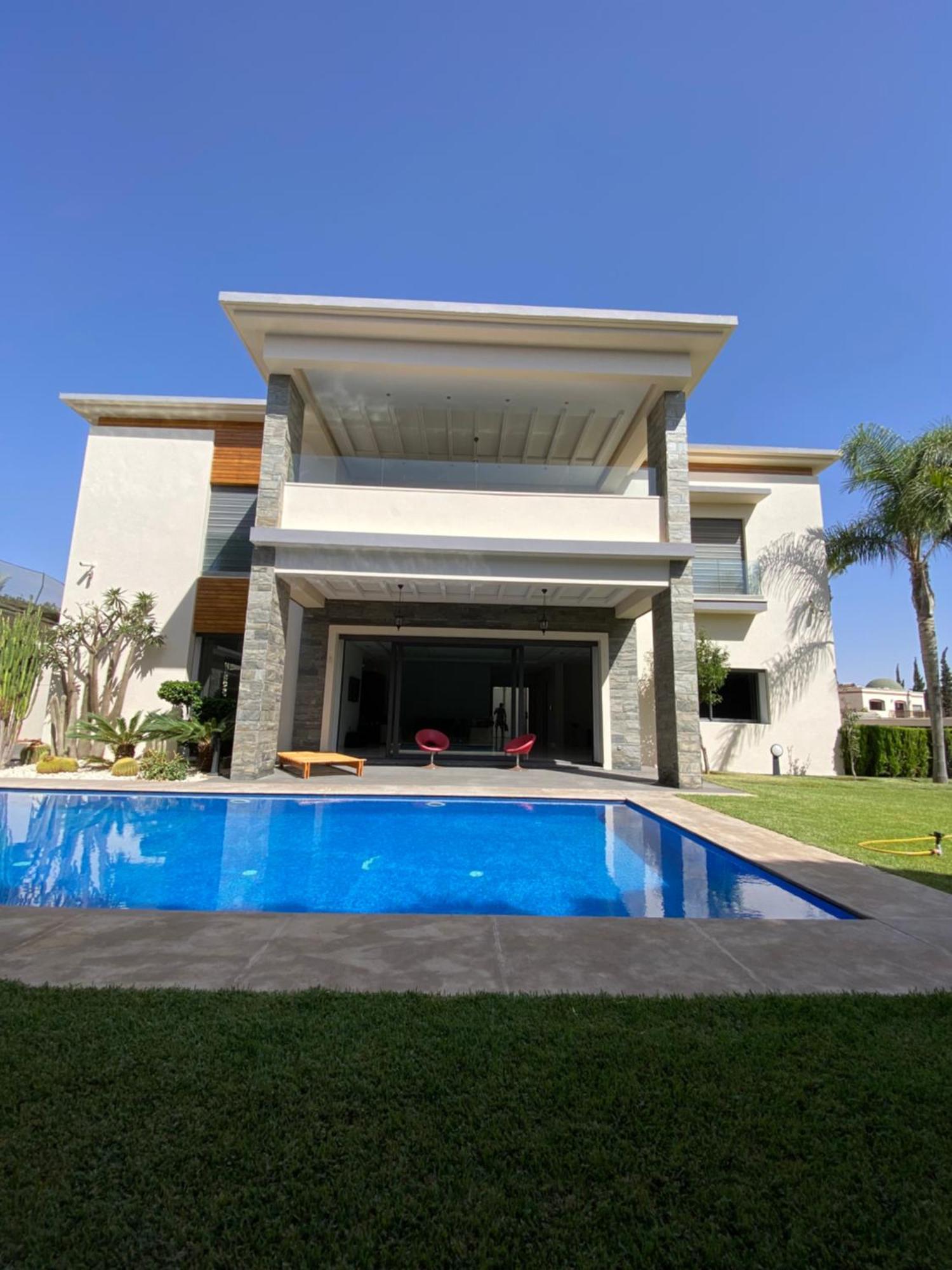 Luxurious With 5 Bedrooms In Villa Agadir