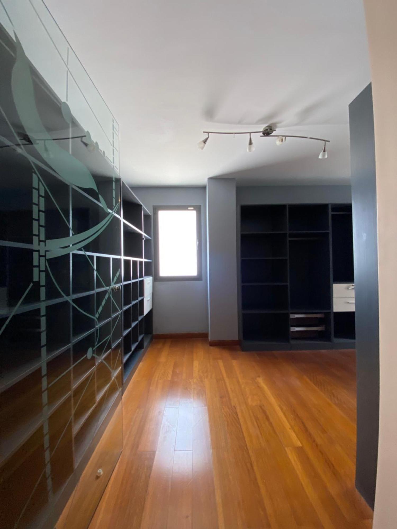 Luxurious With 5 Bedrooms In Villa Agadir