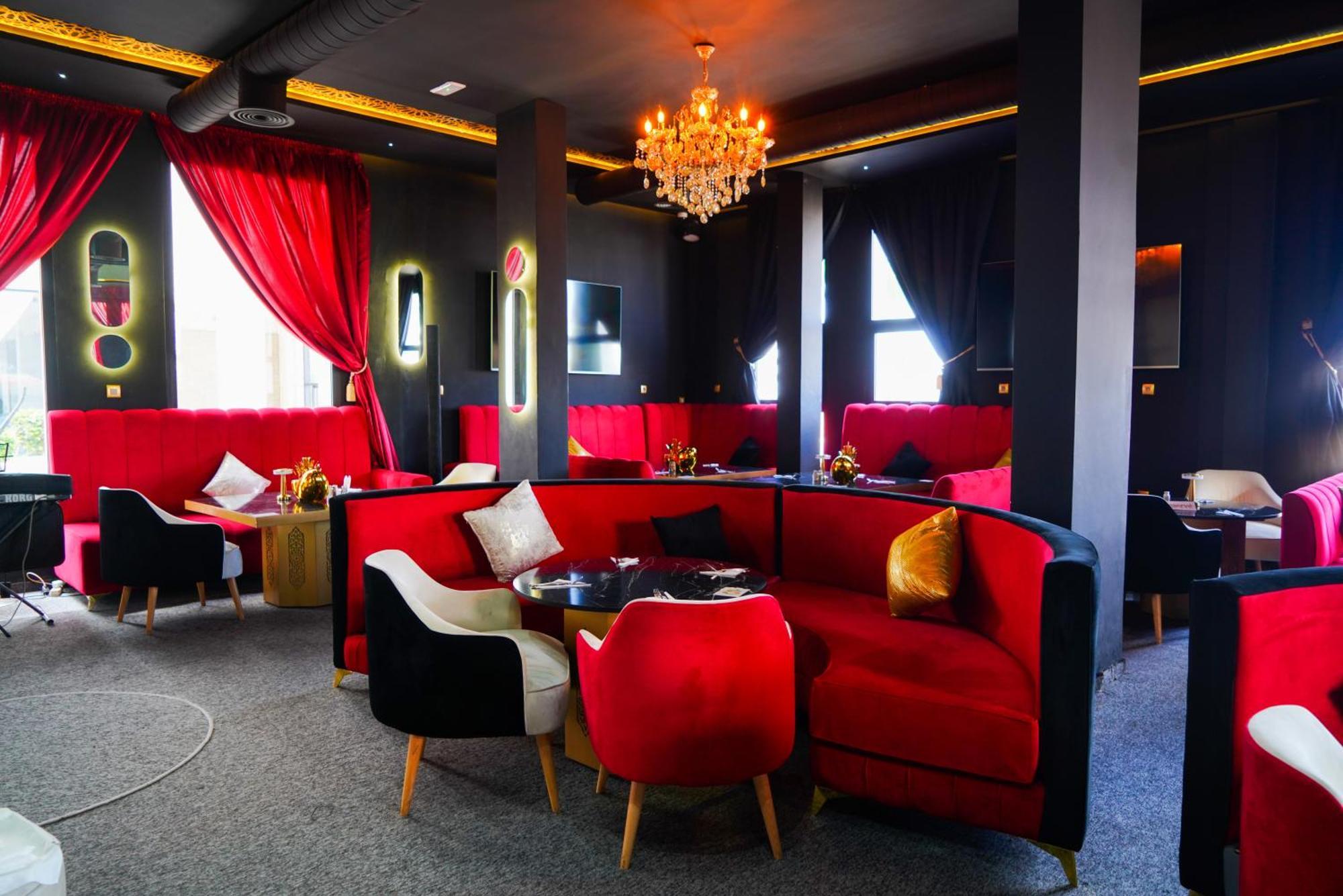 Great & Penthouse Apartment