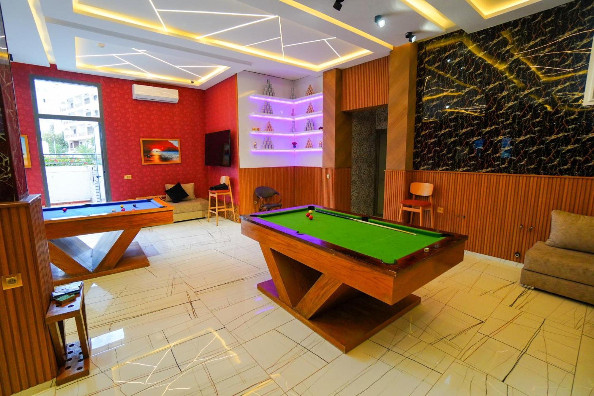 Great & Penthouse Apartment *