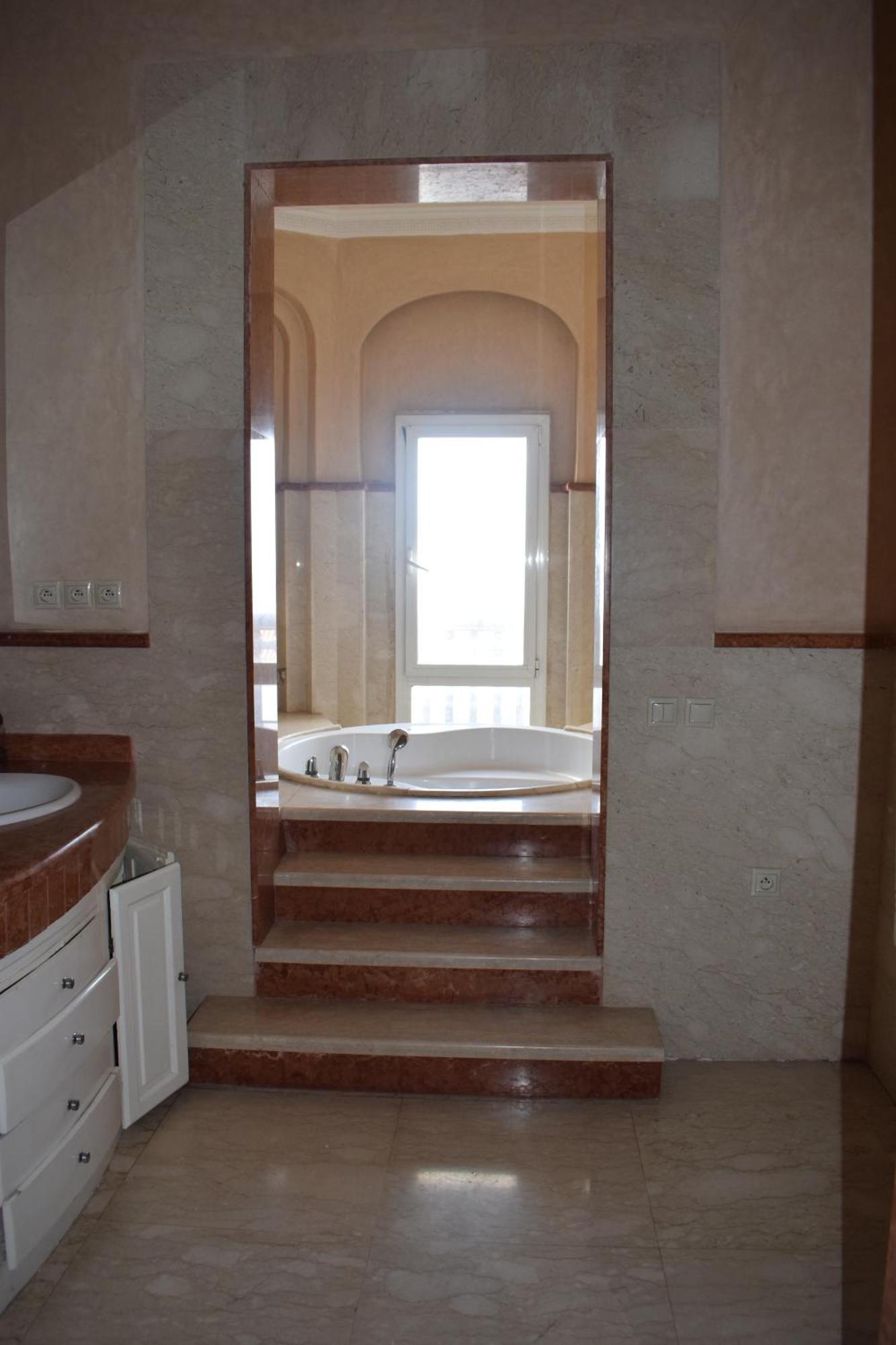 Marina Royal Apartment