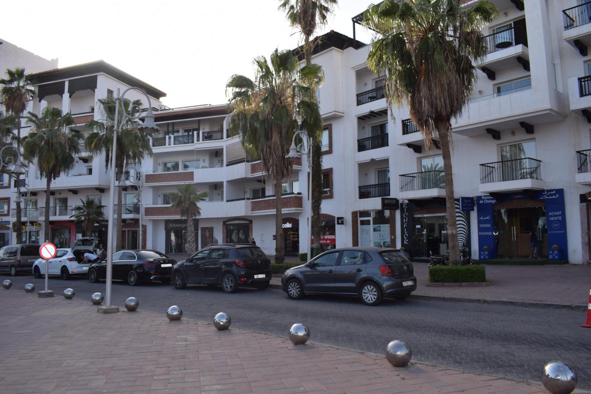 Marina Royal Apartment