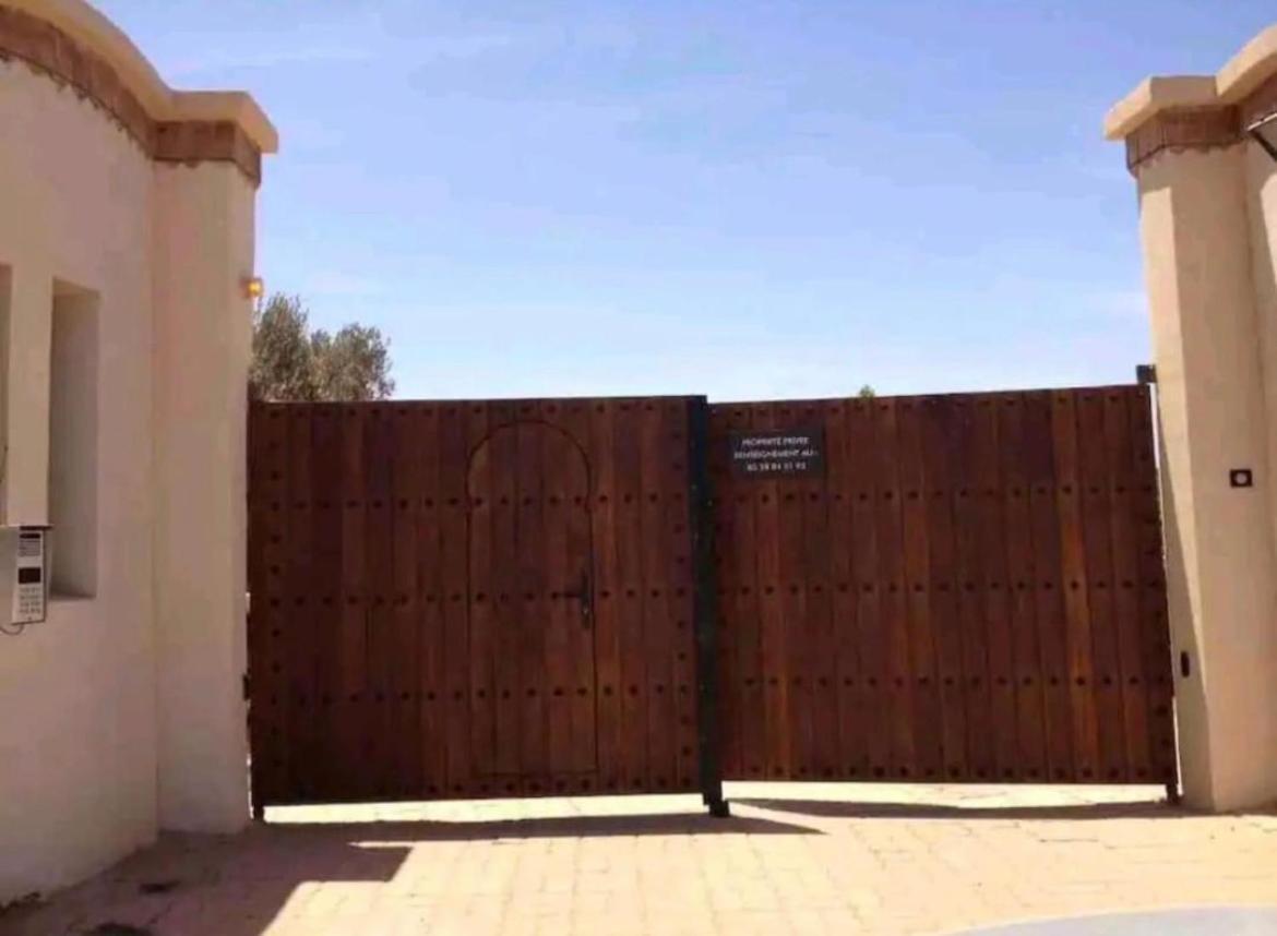 Nawal Et Sa Piscine Chauffee Sans Vis-a-vis * Agadir