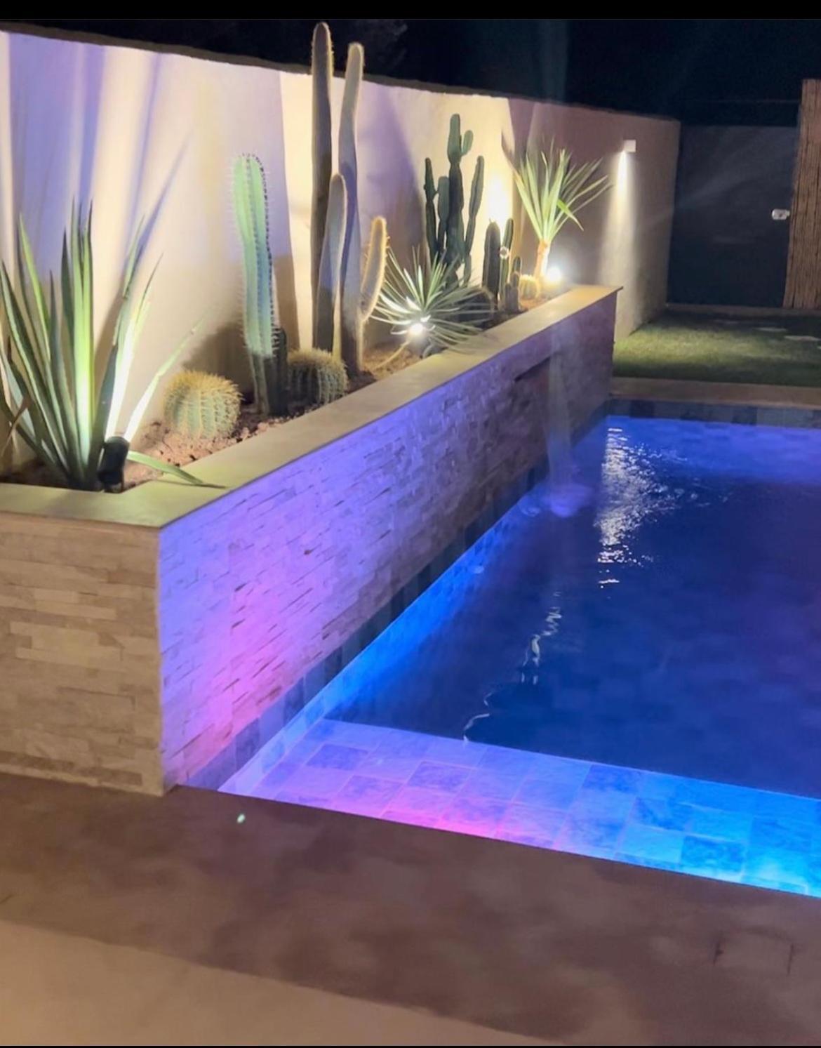 Nawal Et Sa Piscine Chauffee Sans Vis-a-vis Villa *