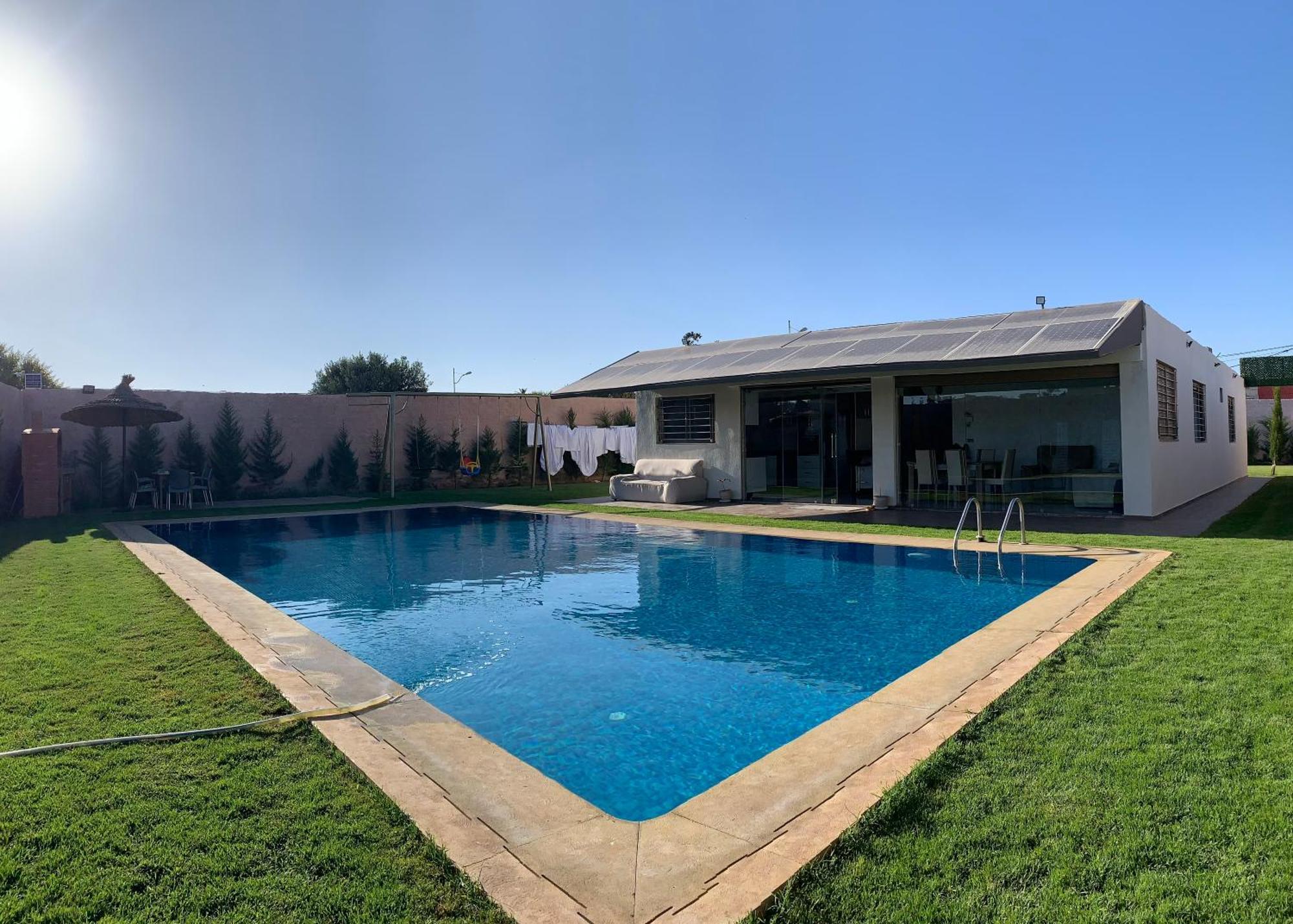 Avec Piscine A Golf *
