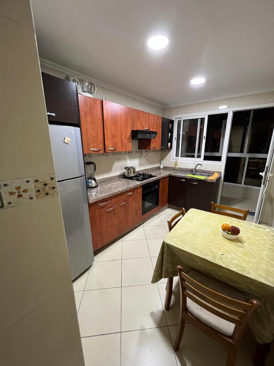 Apartment Complex Sous *