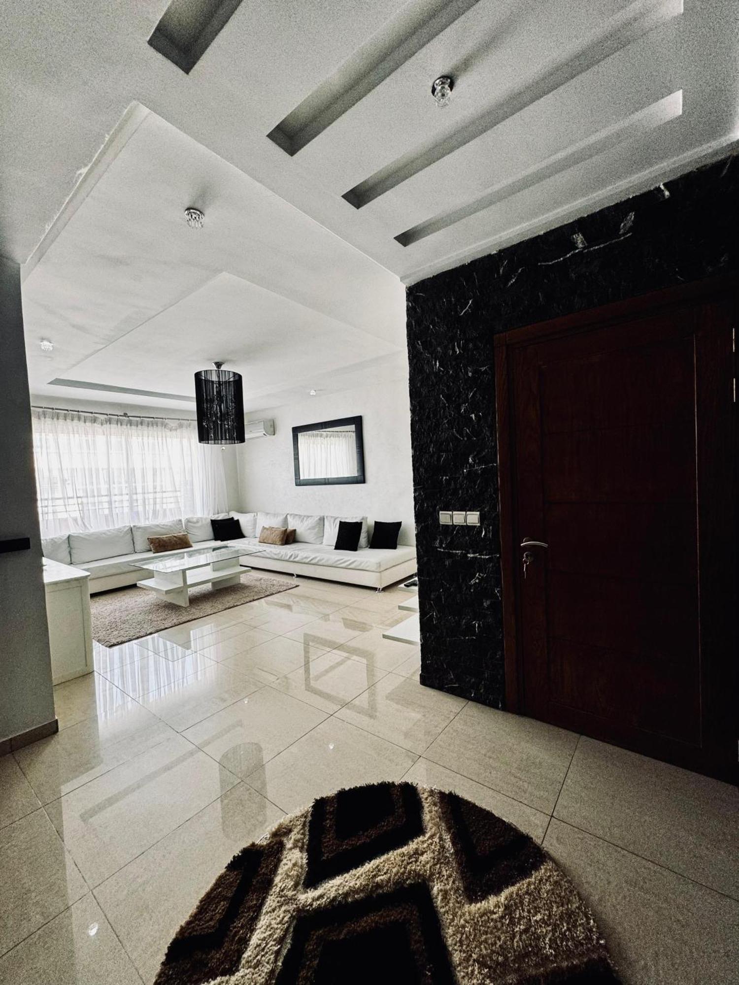 Piscine Apartment *