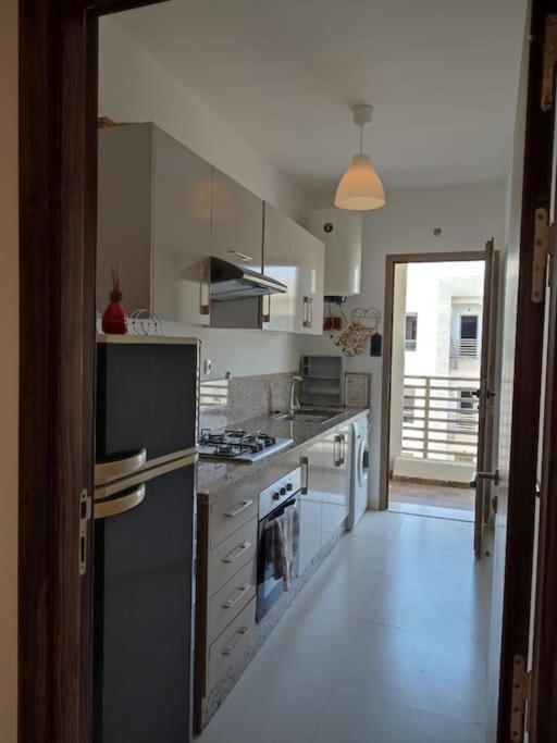 Anza, Apartment *