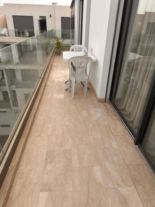 A Bay Apartment *