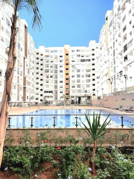 Bel Ensoleille Vue Piscine