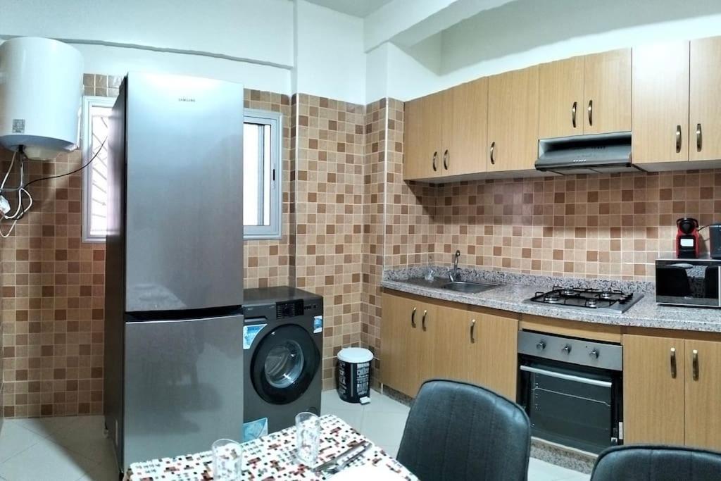 2 Bedrooms For Rent In Founty Appartement *