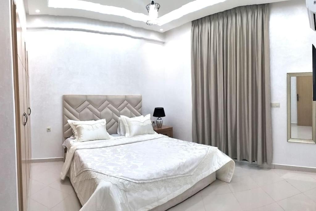 Appartement 2 Bedrooms For Rent In Founty