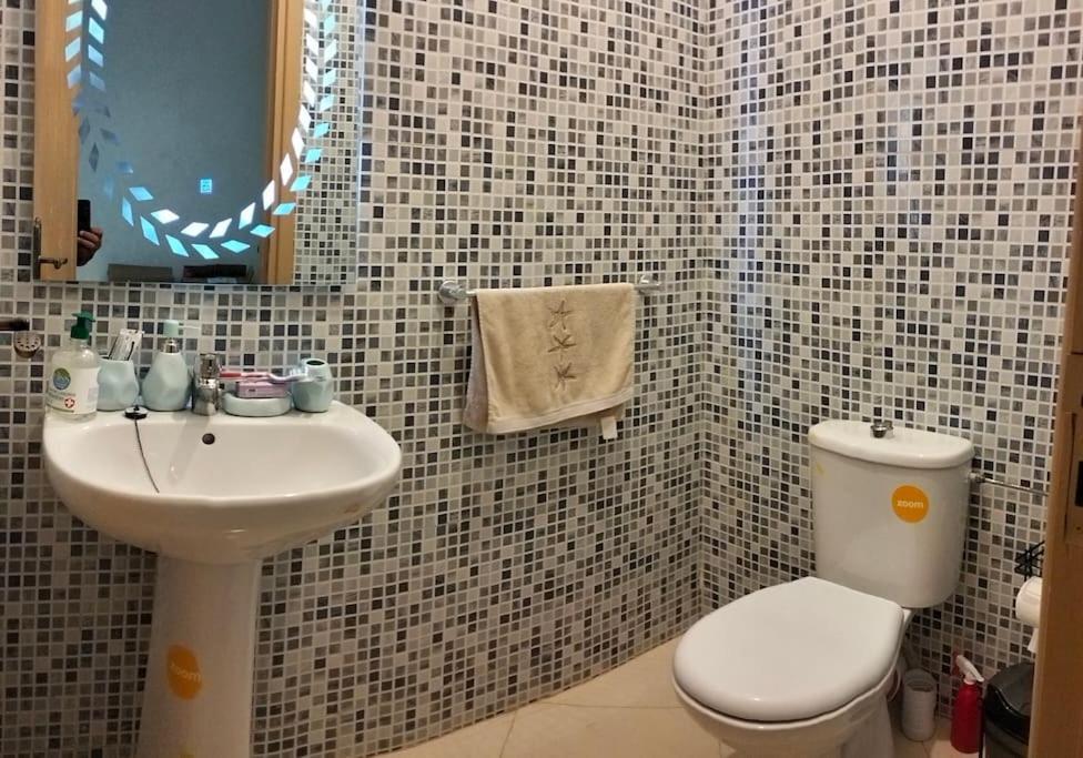 2 Bedrooms For Rent In Founty Appartement