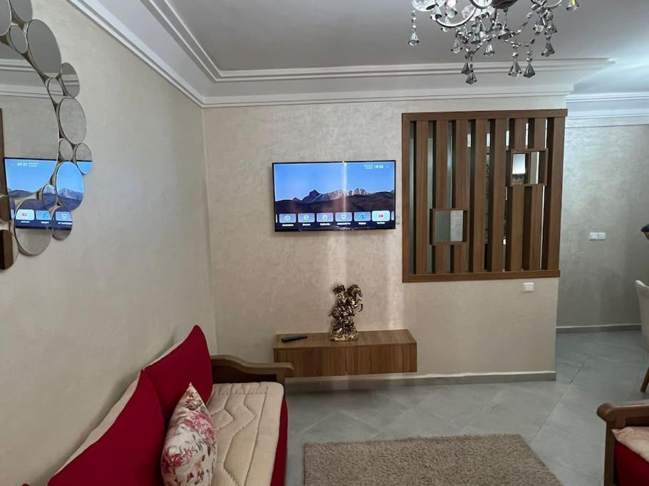 Apartment Lux And Cozy Close To