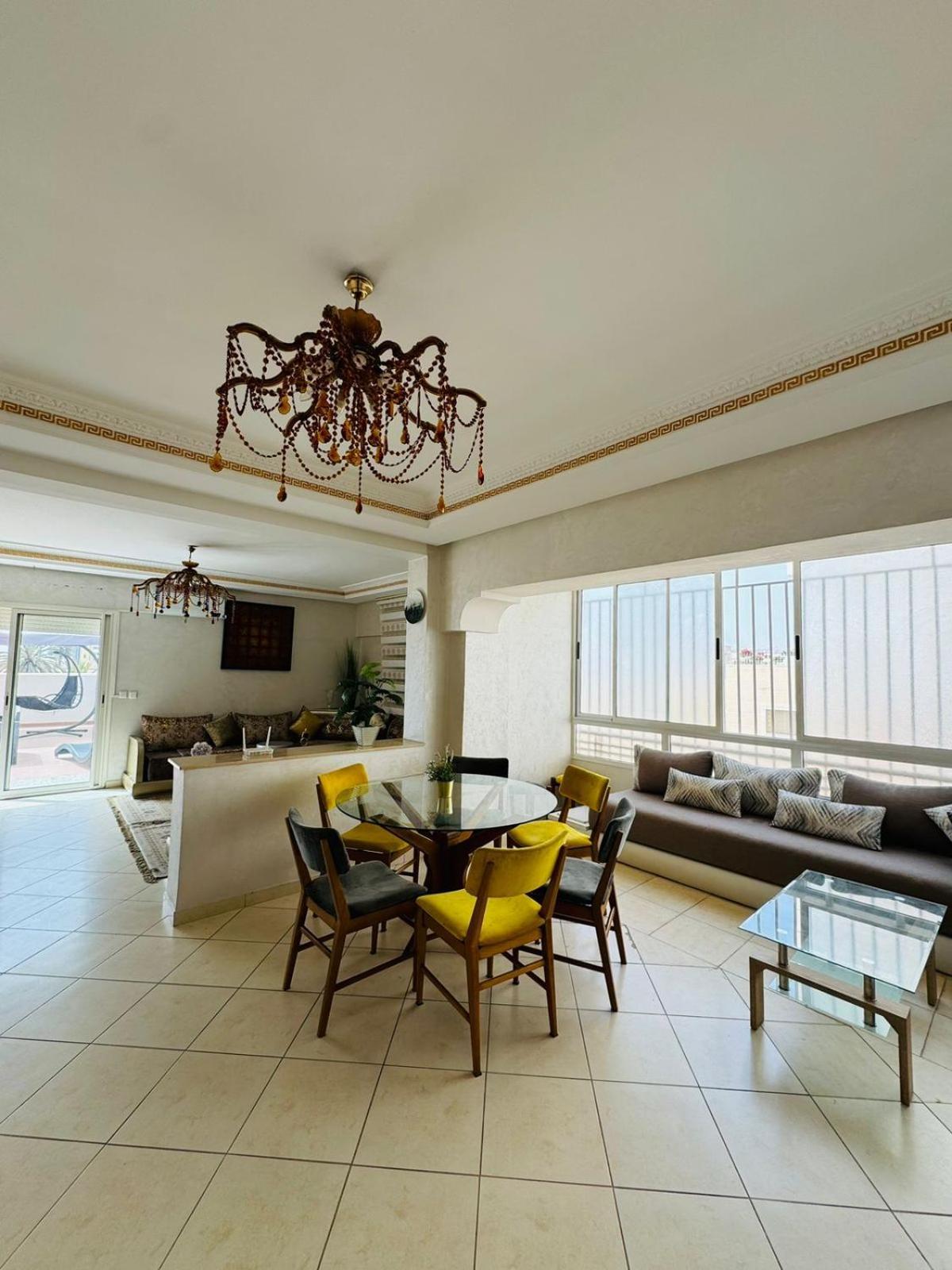 Bright Apartment *