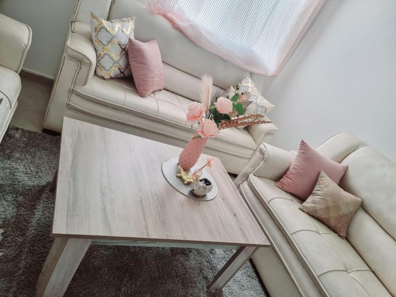 2 Min De La Apartment *