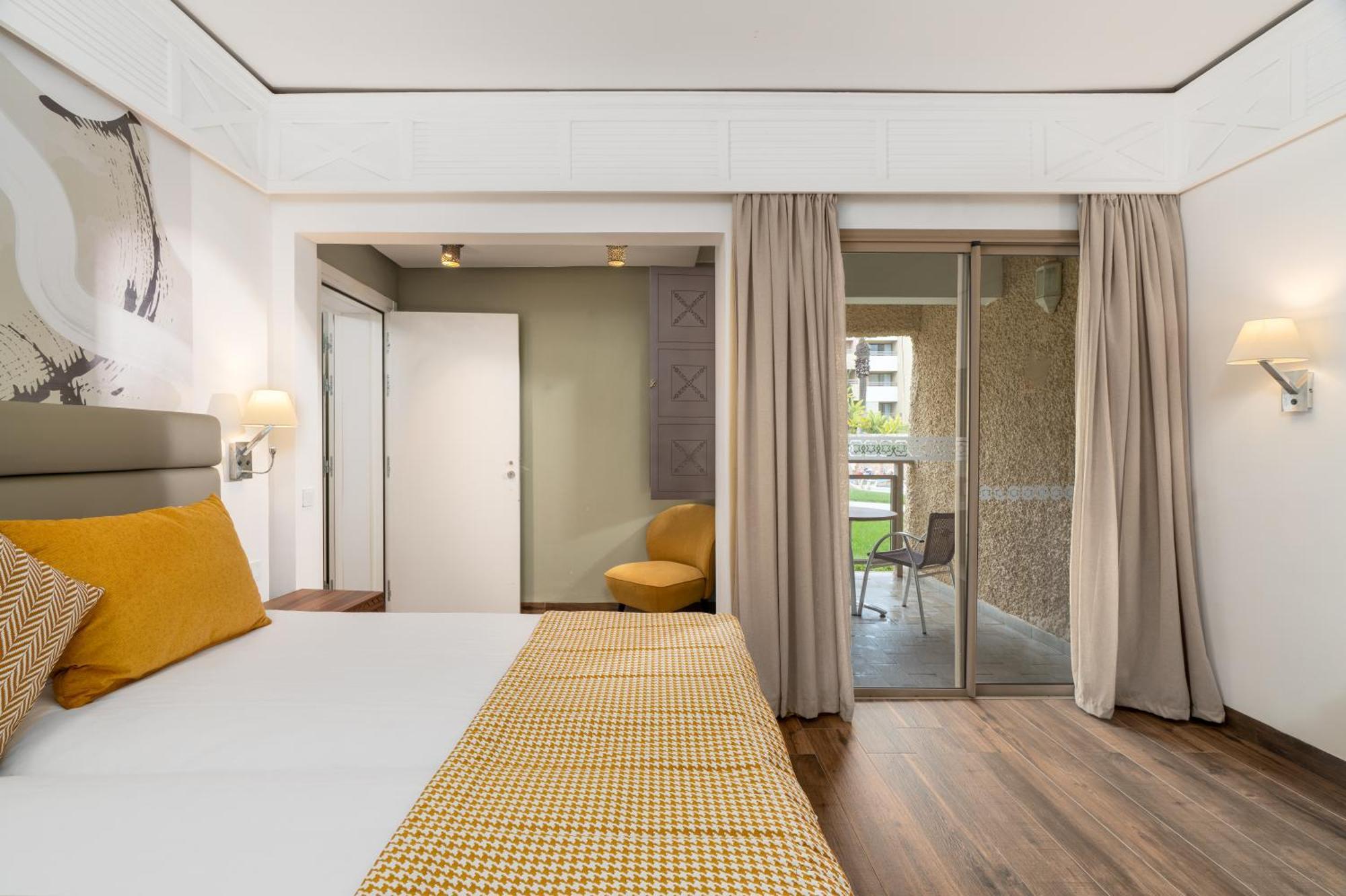 Dunes D'or Ocean Club Hotel 4*