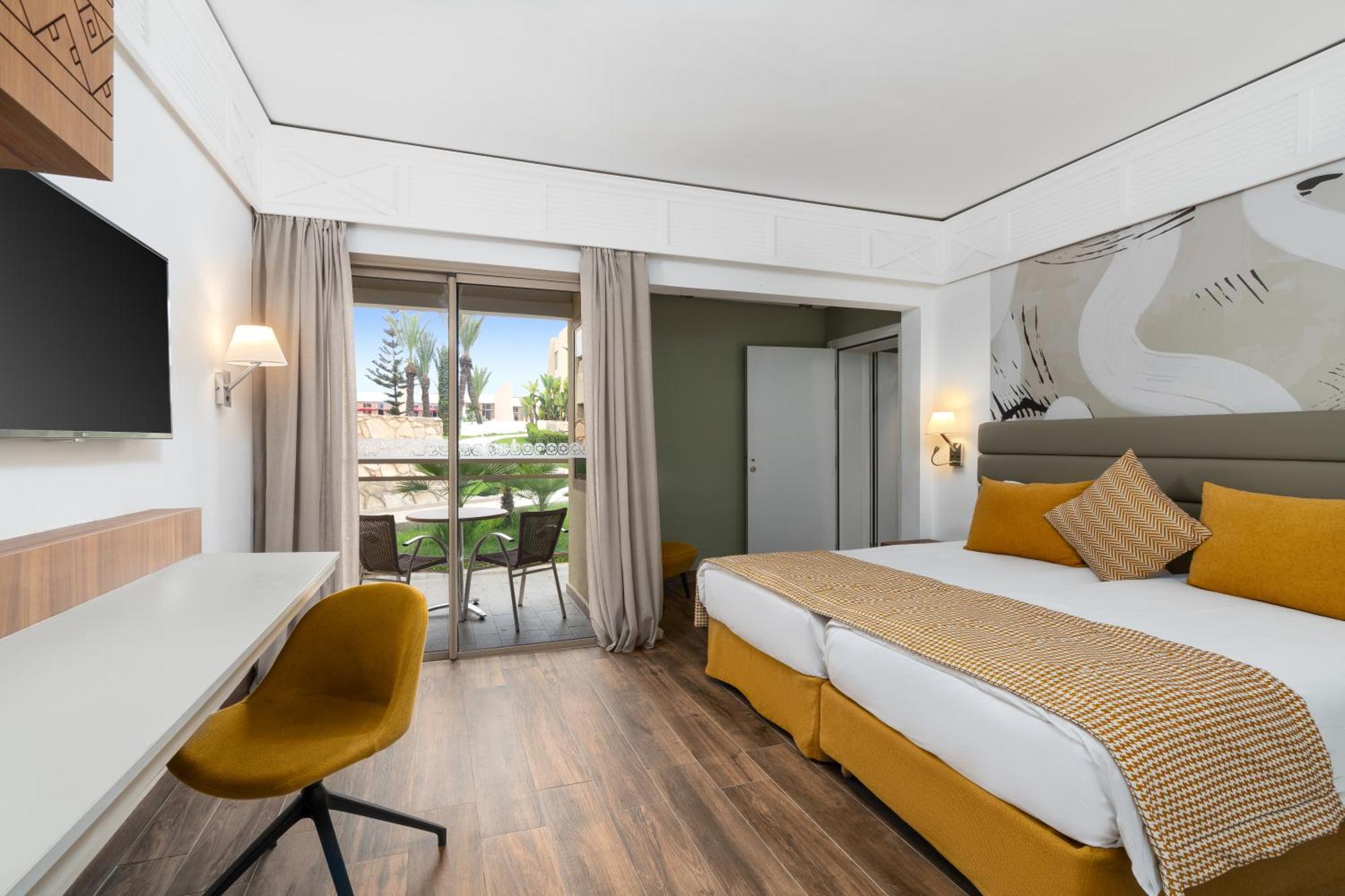 Dunes D'or Ocean Club Hotel