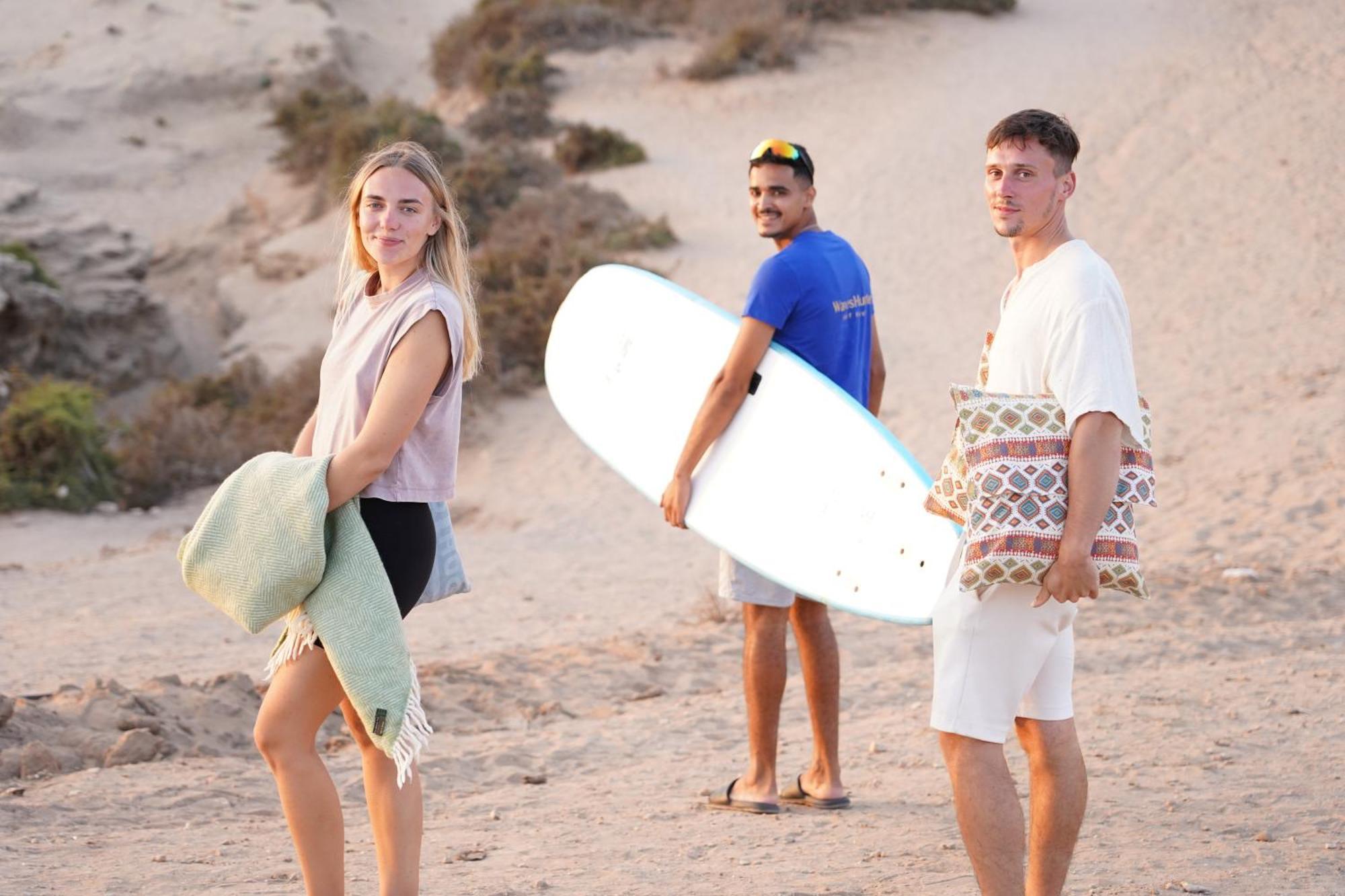 Waves Hunter Surf House Bed & Breakfast Agadir