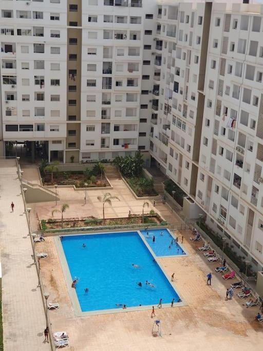 Elegant Avec Piscine Apartment *