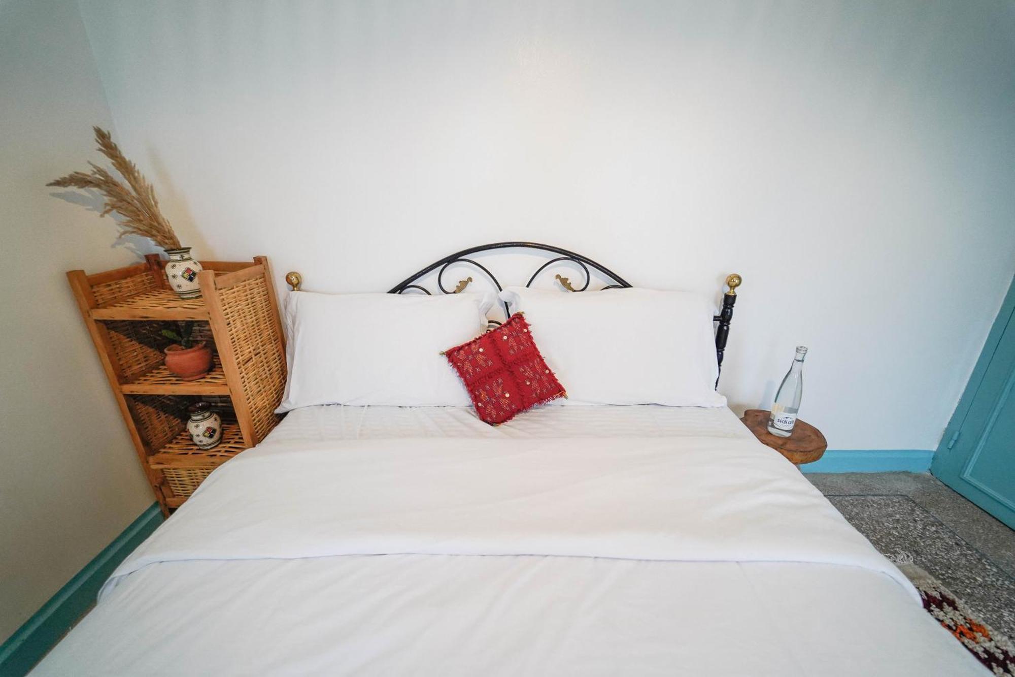Hostel Anza Sets House *